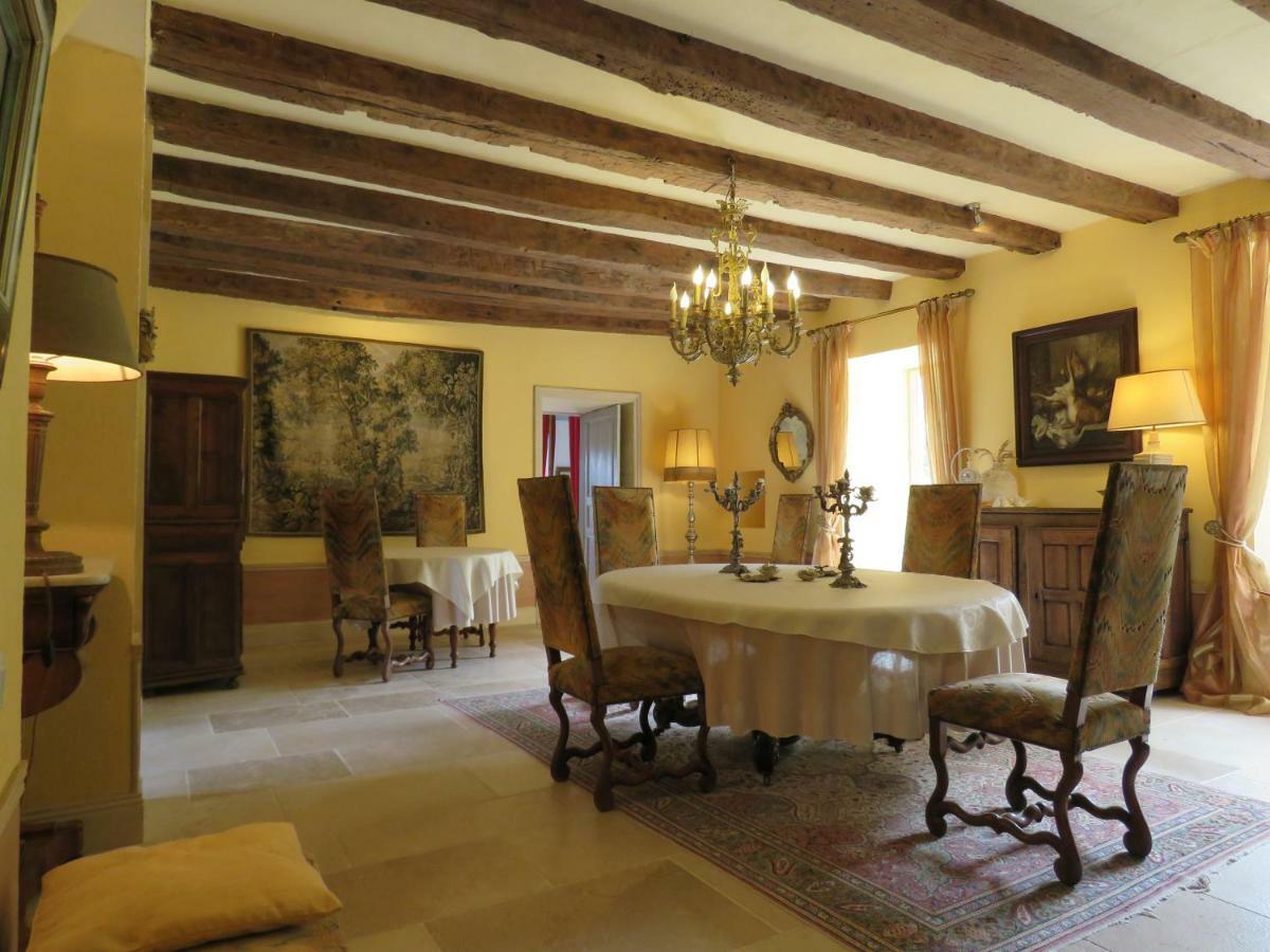 Chateau De Gaubert Bed & Breakfast Terrasson-Lavilledieu Exterior photo