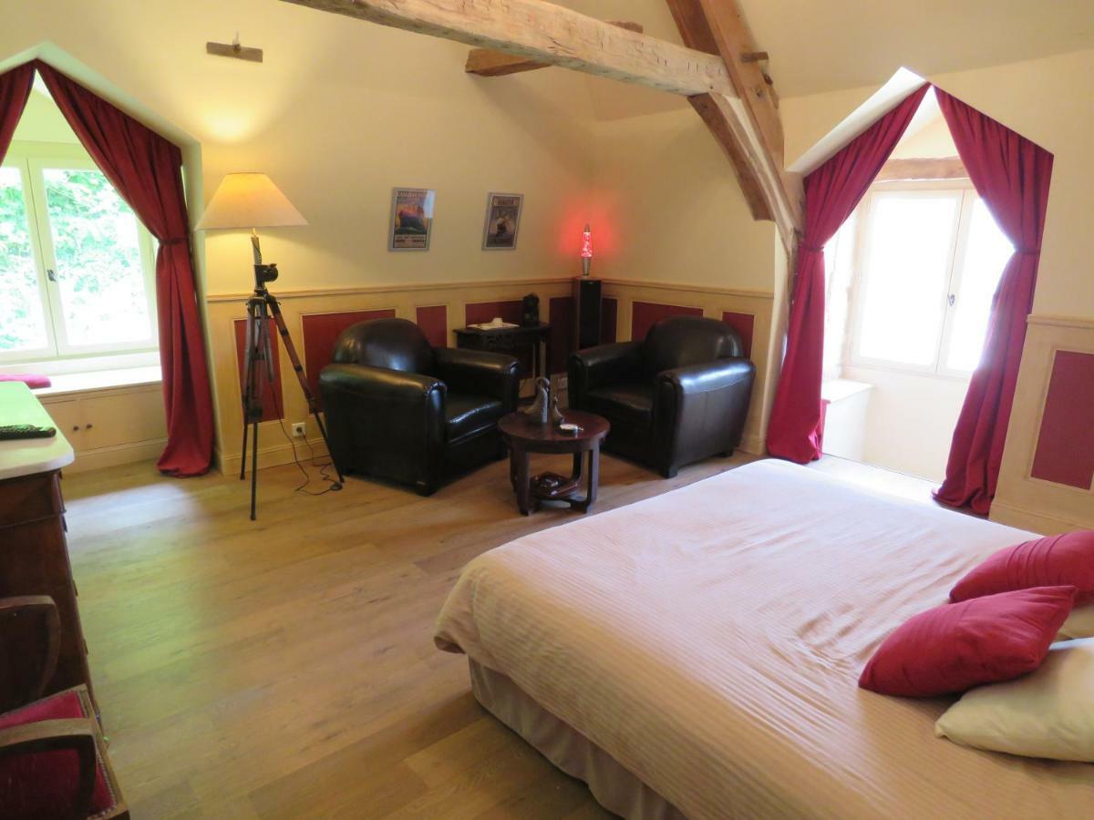 Chateau De Gaubert Bed & Breakfast Terrasson-Lavilledieu Exterior photo